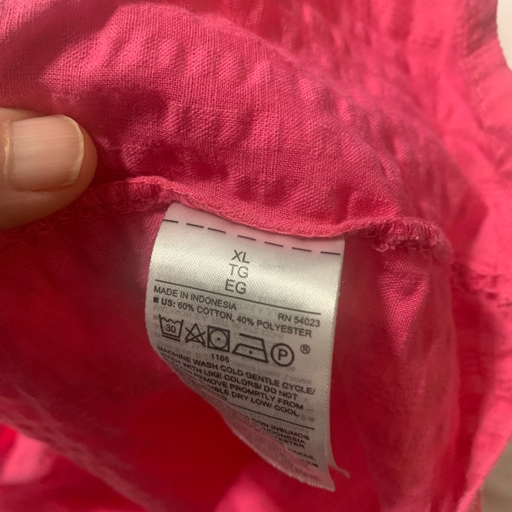 XL Old Navy Vibrant Pink Top! Feminine & Fun!Light-Weight & Comfy for On-the-Go! - Picture 11 of 13